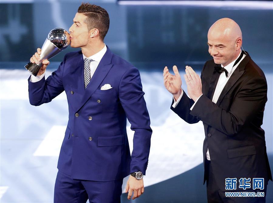 BTi体育-乌拉圭前锋荣膺亚洲足球颁奖典礼